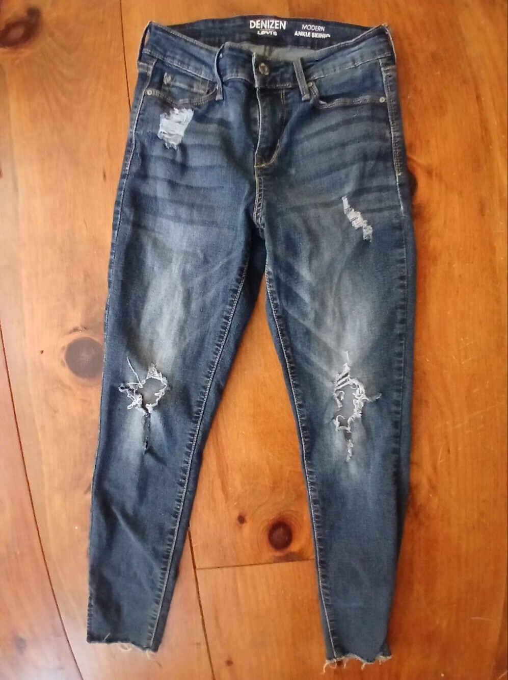 DENIZEN Levi's Distressed Dark Blue Skinny Jeans SZ 2/26